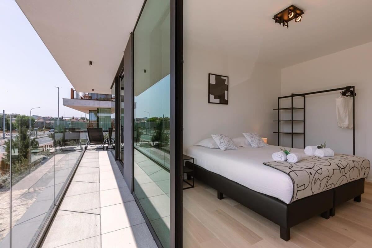 New, Luxurious And Modern Apartment With Private Parking Коксейде Екстериор снимка