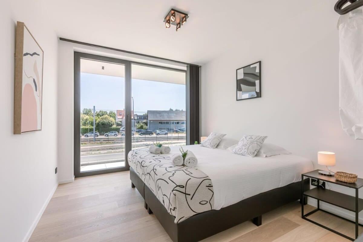 New, Luxurious And Modern Apartment With Private Parking Коксейде Екстериор снимка