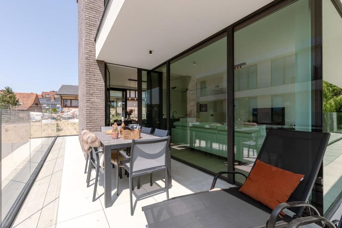 New, Luxurious And Modern Apartment With Private Parking Коксейде Екстериор снимка