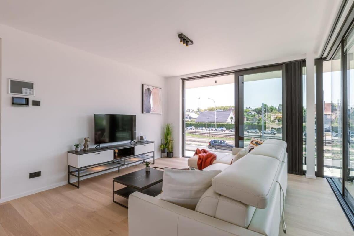 New, Luxurious And Modern Apartment With Private Parking Коксейде Екстериор снимка