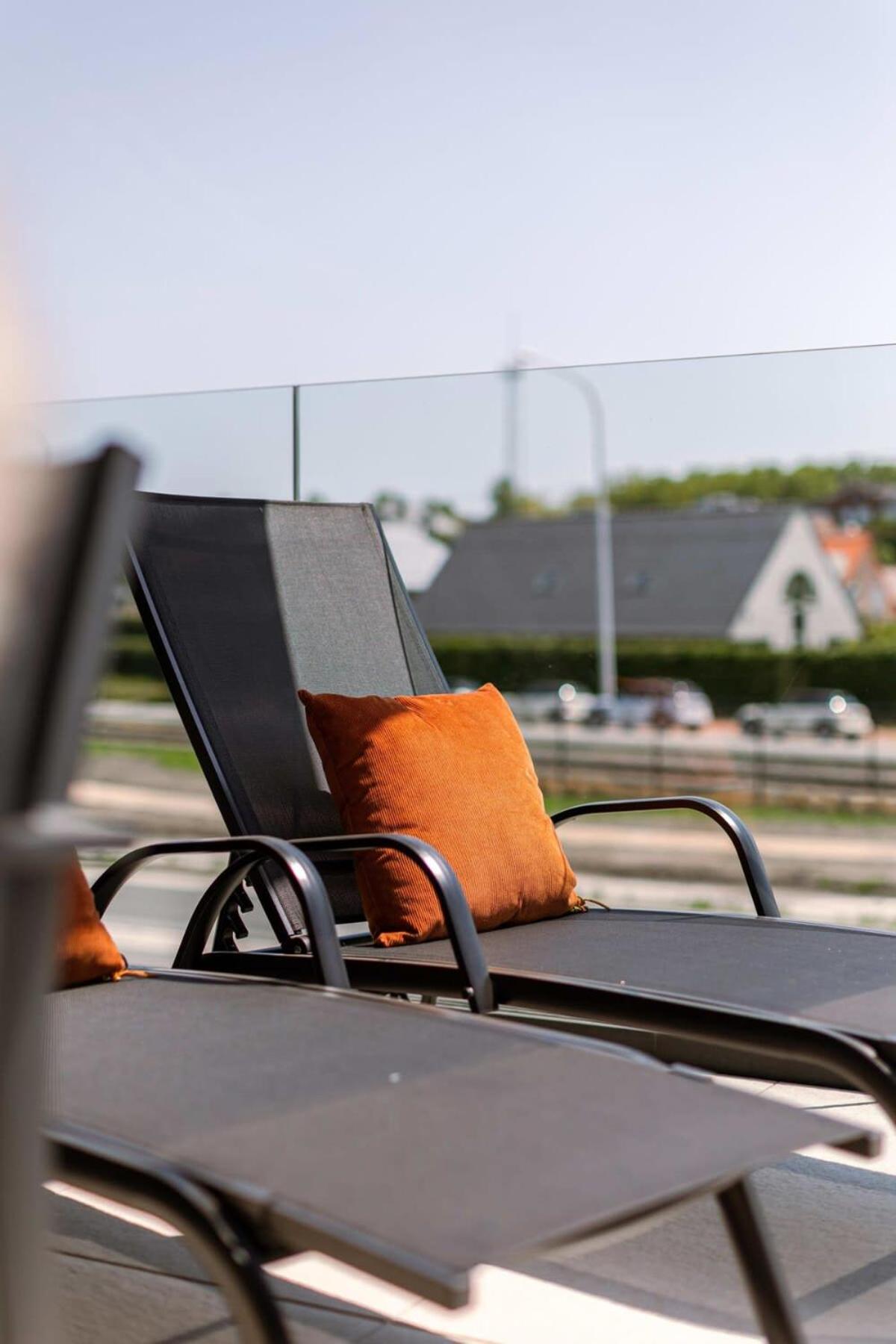 New, Luxurious And Modern Apartment With Private Parking Коксейде Екстериор снимка